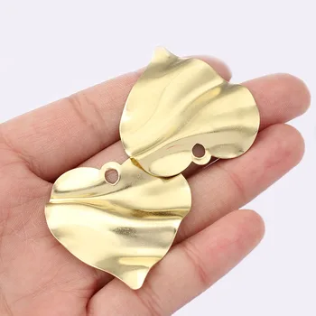 10ks Raw Brass Skládaný Vlnité Srdce Kouzlo Přívěsek Pro DIY Šperky Náhrdelník Takže Najít
