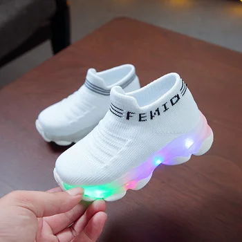 2019 LED Boty Světelný Tenisky se rozsvítí Jediným Děti Chlapci Koše Breatbable Slip-on Boty Femme Tenis Feminino LED Pantofle