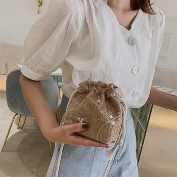 Letní Slámy Taška Žena 2020 Nové korejské Verzi The Wild One-rameno Přehodil Módní Tkané Krajky Bucket Bag Bolsos Mujer