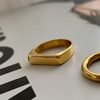 Podkovy D tvar robustní zlatý prsten pro ženy z nerezové oceli prostý geometrie elegantní stohovatelné prsten francouzské zimní módní jednoduché