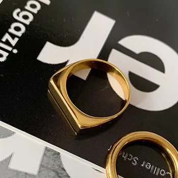 Podkovy D tvar robustní zlatý prsten pro ženy z nerezové oceli prostý geometrie elegantní stohovatelné prsten francouzské zimní módní jednoduché
